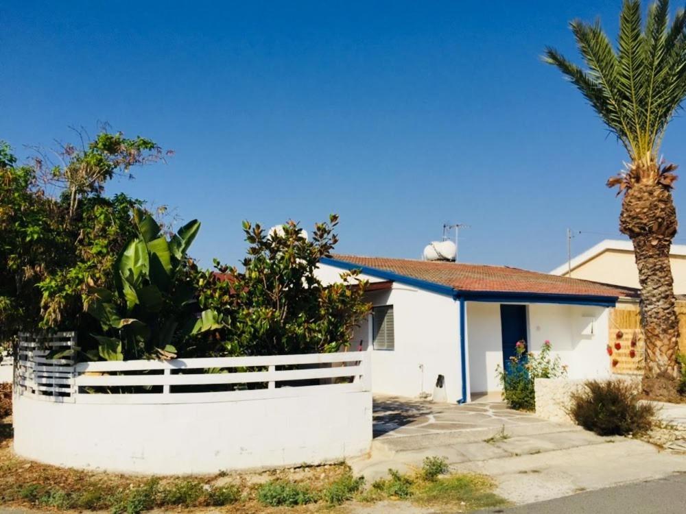 Artist Cottage In Dromolaxia Larnaca Extérieur photo